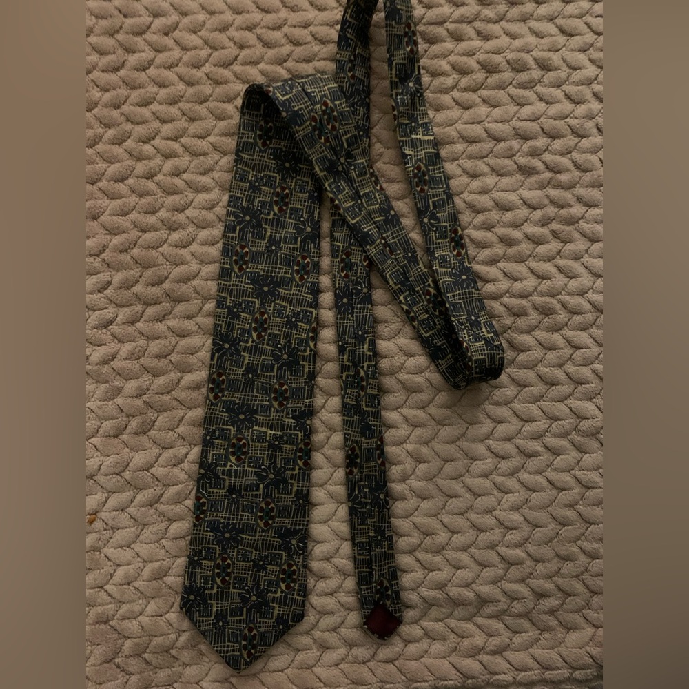 JEFFREY SCOTT Mens 100% Silk TIE Gray Tan